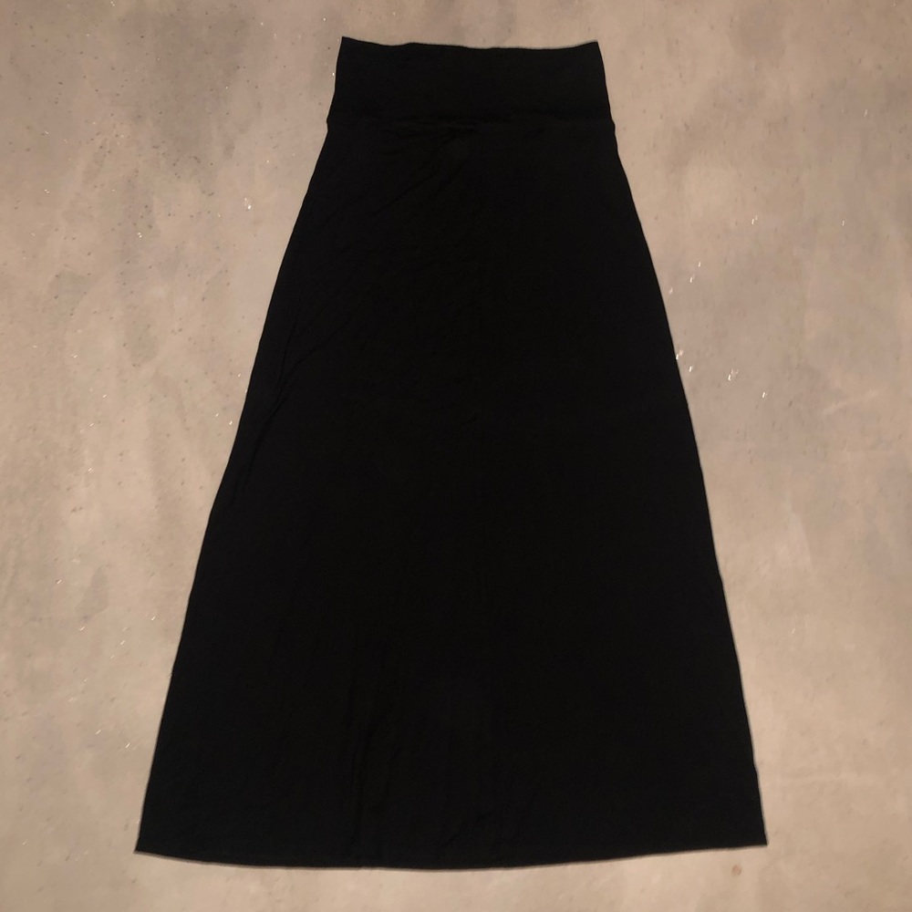 Black GAP Maxi skirt size small